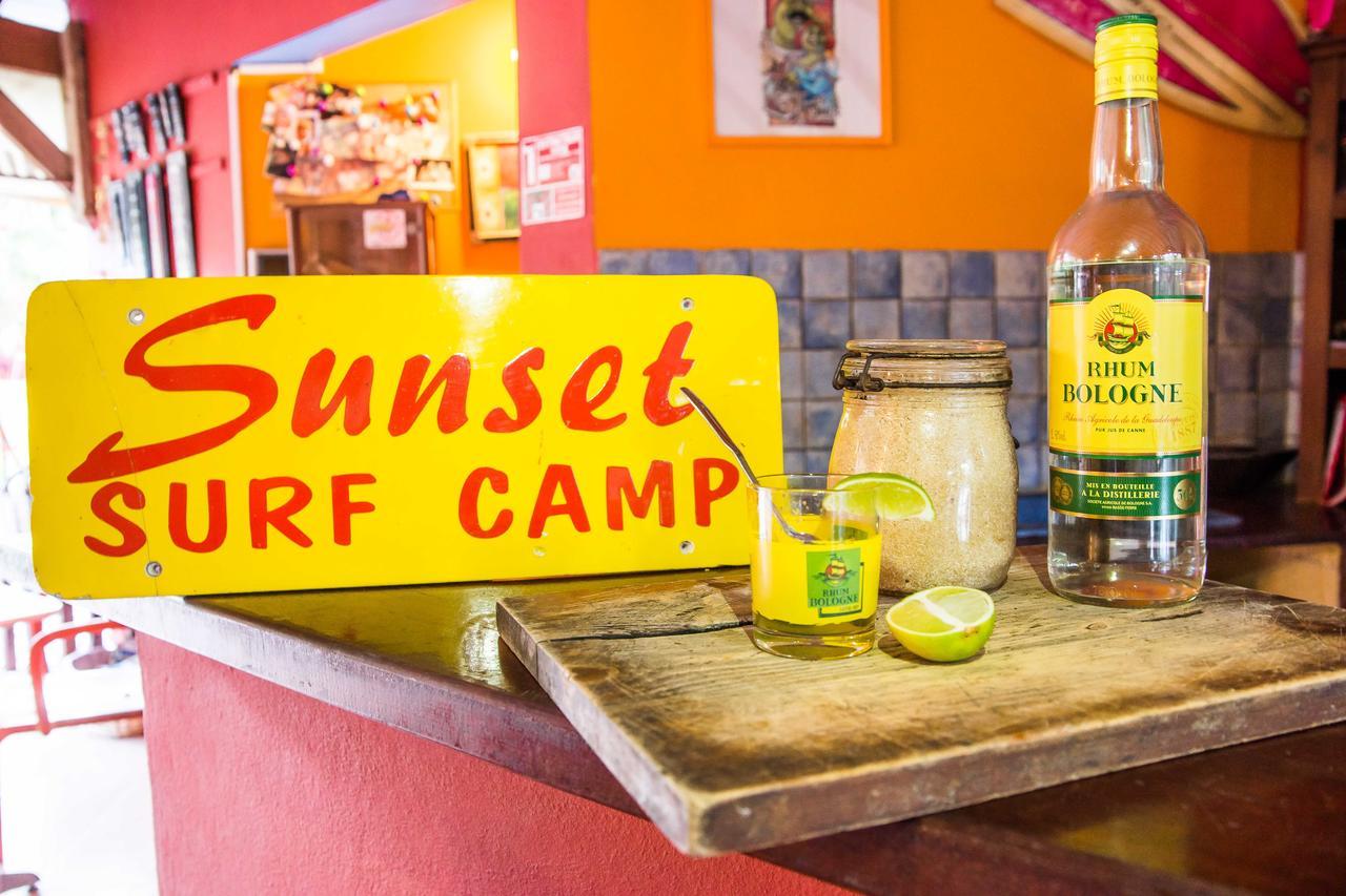 Sunset Surf Camp Hostel Saint-Francois  Kültér fotó